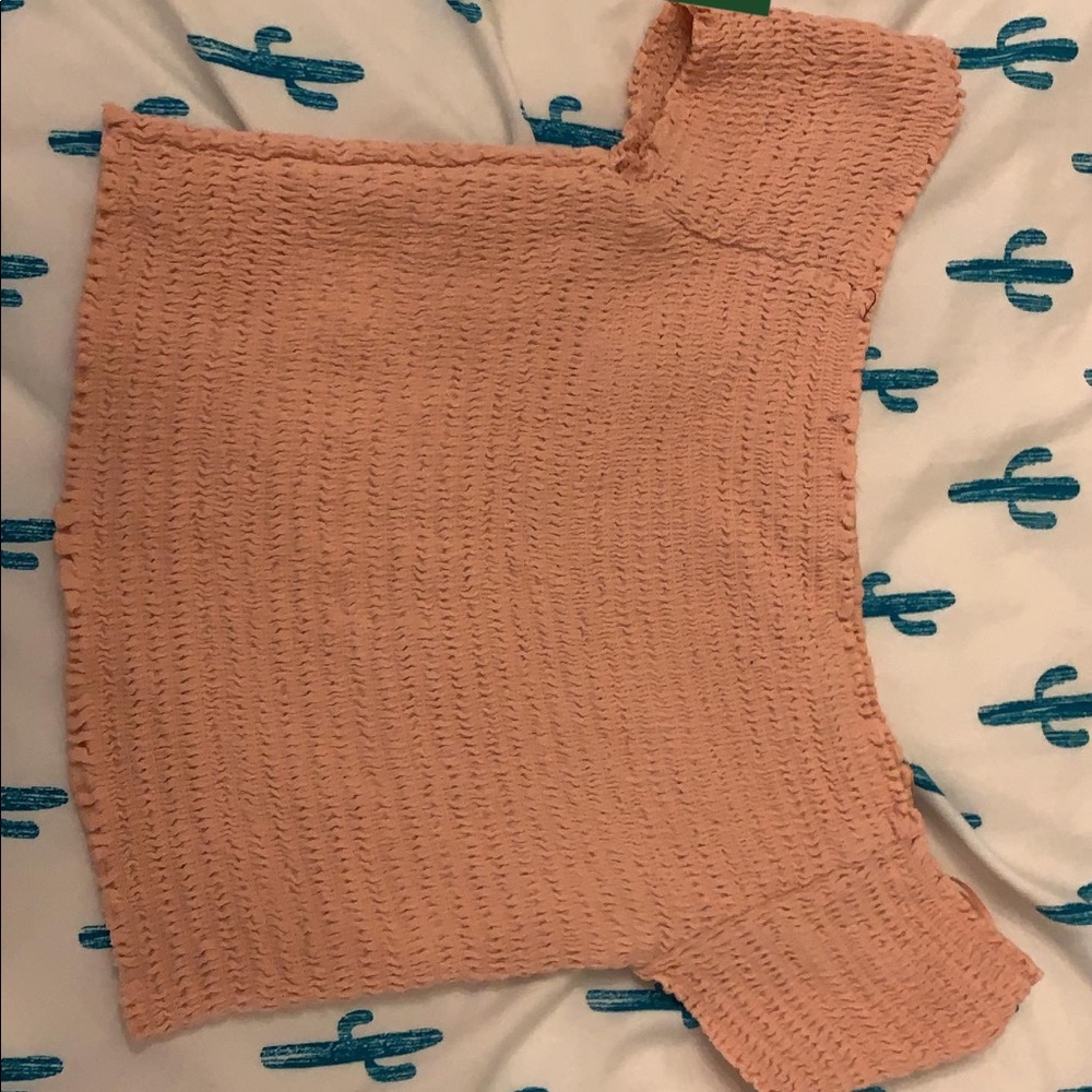 Stretchy fitted crop top